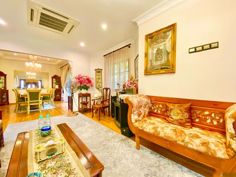 Bungalow for Sale in Seksyen 7 (Shah Alam) - Ali Idris - Living Room - PropertyGuru.com.my