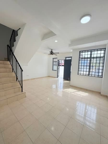 2-storey Terraced House for Sale in Taman Nusantara (Iskandar Puteri (Nusajaya)) - Yvonne Lim - Living Room - PropertyGuru.com.my