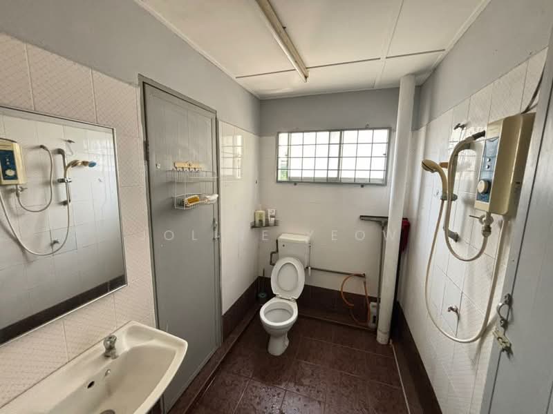 Apartment for Rent at Le Courts Desa Tambun - Joline YEOW - Bathroom - PropertyGuru.com.my