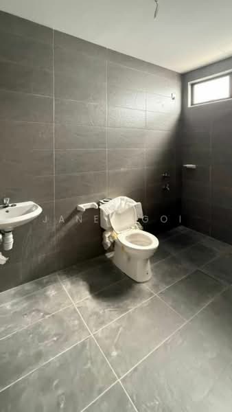 2-storey Terraced House for Sale in Taman Bestari Indah (Ulu Tiram) - Jane Ngoi - Bathroom - PropertyGuru.com.my