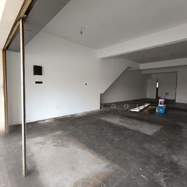 Kedai untuk Disewa di Taman Bestari Indah (Ulu Tiram) - Jane Ngoi - Interior - PropertyGuru.com.my