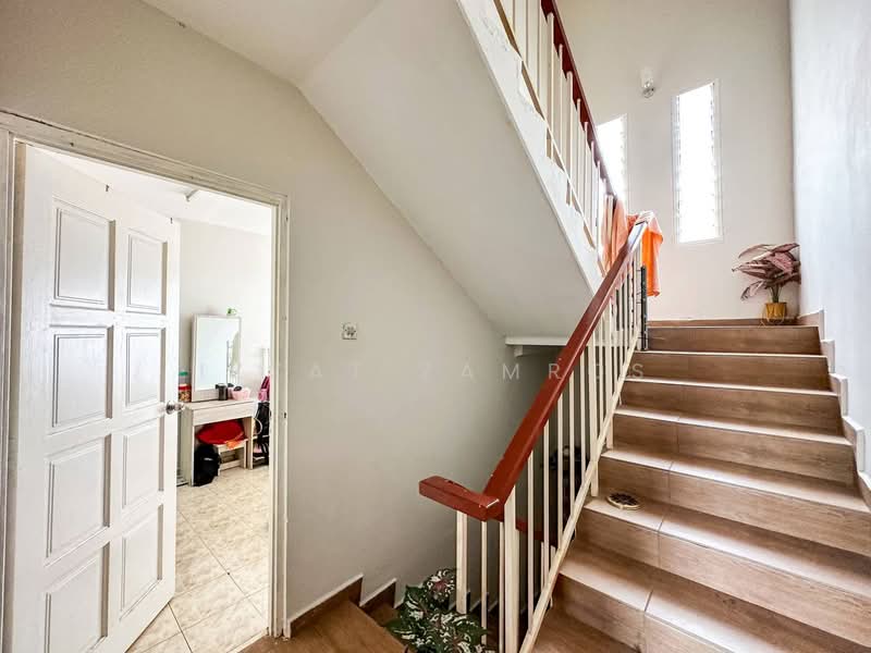 3-storey Terraced House for Sale in Taman Dagang (Ampang) - Izzat Zamros - Interior - PropertyGuru.com.my