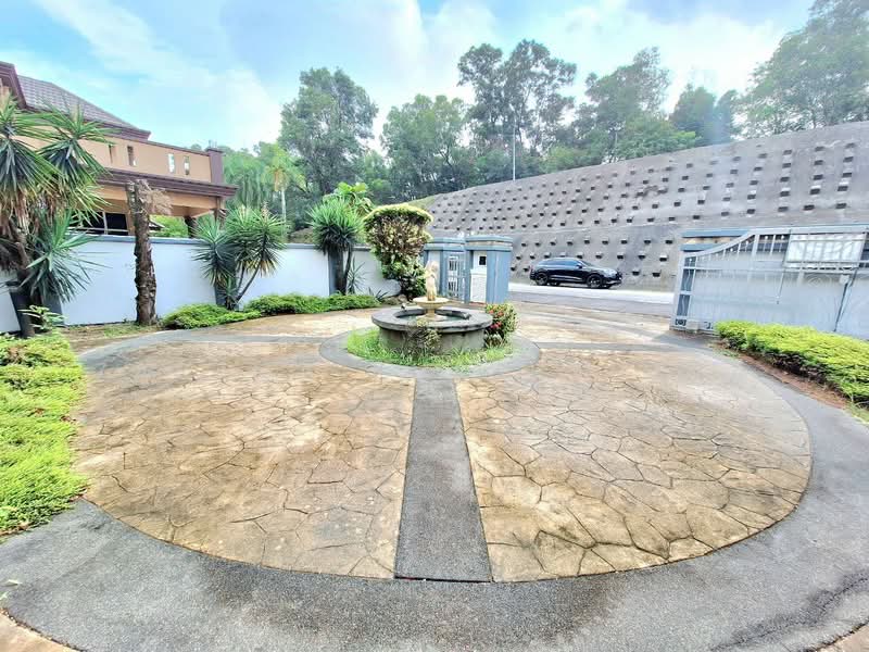 Bungalow for Sale in Taman Bukit Saga (Shah Alam) - Zarema Kulbuzheva - Exterior - PropertyGuru.com.my