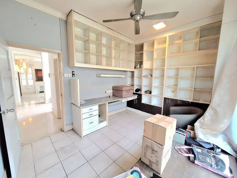 Bungalow for Sale in Taman Bukit Saga (Shah Alam) - Zarema Kulbuzheva - Study - PropertyGuru.com.my