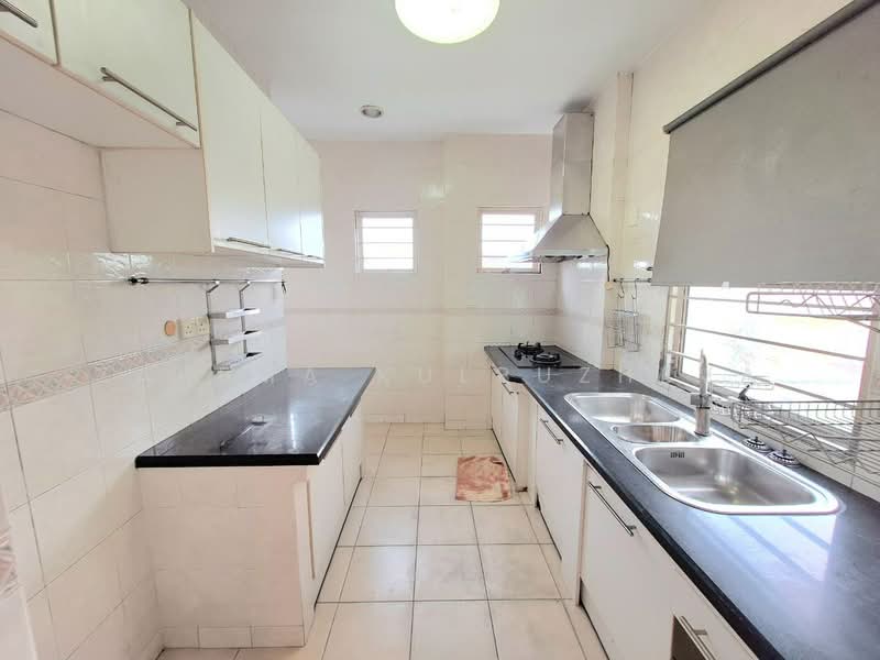 Bungalow for Sale in Taman Bukit Saga (Shah Alam) - Zarema Kulbuzheva - Kitchen - PropertyGuru.com.my