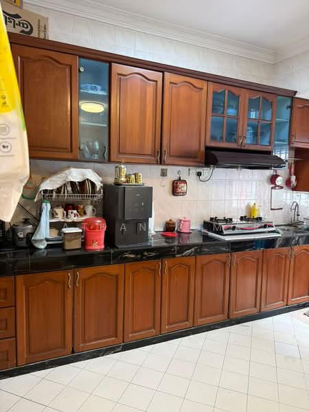 2-storey Terraced House for Sale in Taman Seri Orkid (Skudai) - Mathan Kumar - Kitchen - PropertyGuru.com.my