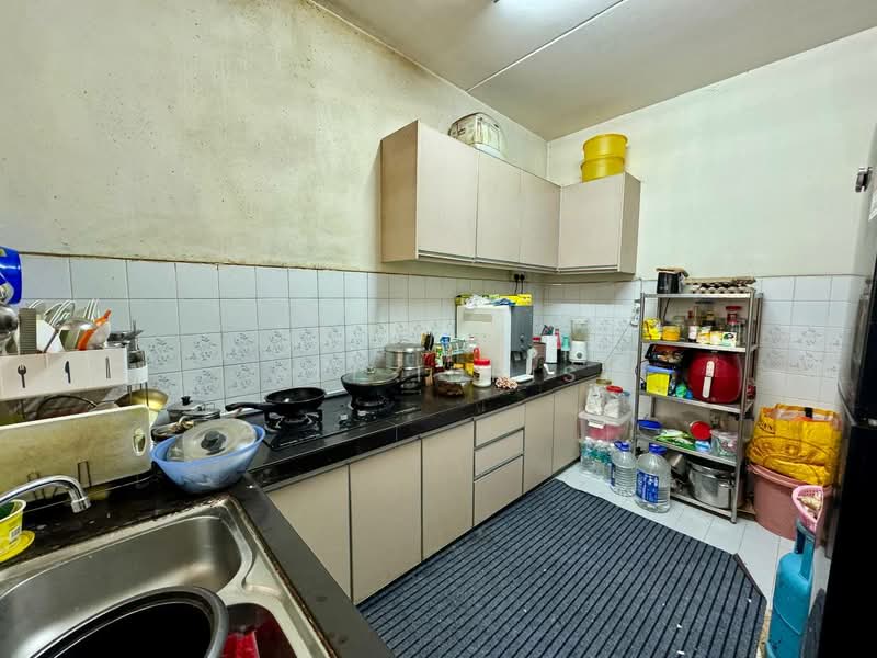 2-storey Terraced House for Sale in Taman Bukit Cheras (Cheras) - Ali Idris - Kitchen - PropertyGuru.com.my