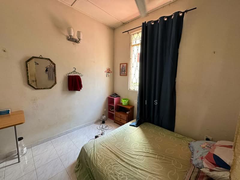 2-storey Terraced House for Sale in Taman Bukit Cheras (Cheras) - Ali Idris - Bedroom - PropertyGuru.com.my