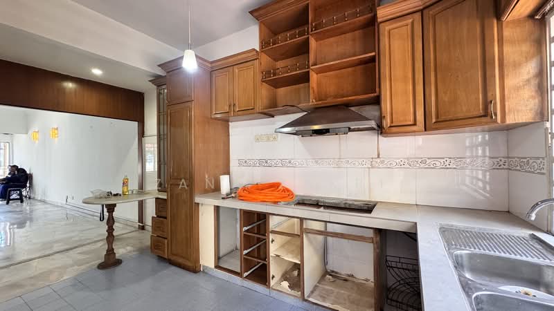2-storey Terraced House for Sale in Bukit Rahman Putra (Sungai Buloh) - Zana Zakri - Kitchen - PropertyGuru.com.my