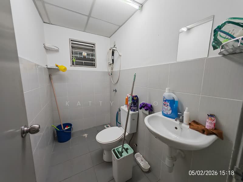 1 Razak Mansion untuk Untuk Dijual - RM 300,000, Feb 2026 - Bathroom - PropertyGuru.com.my
