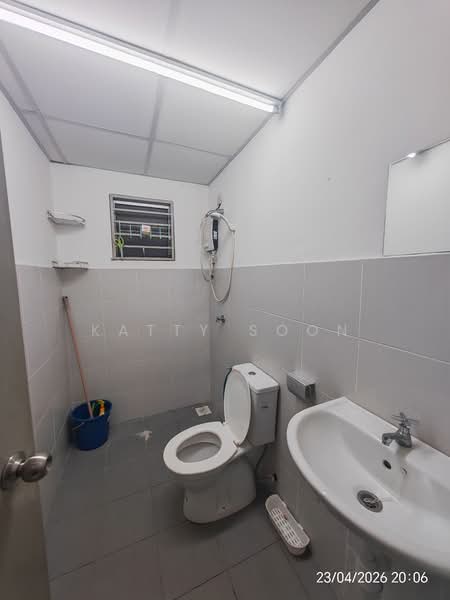 Kondominium untuk Dijual di 1 Razak Mansion - Katty Soon - Bathroom - PropertyGuru.com.my