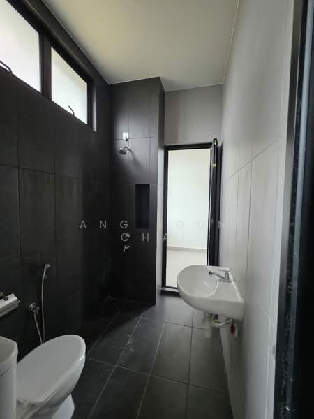 2-storey Terraced House for Sale in Taman Mount Austin (Tebrau) - Ang Boon Chai - Bathroom - PropertyGuru.com.my