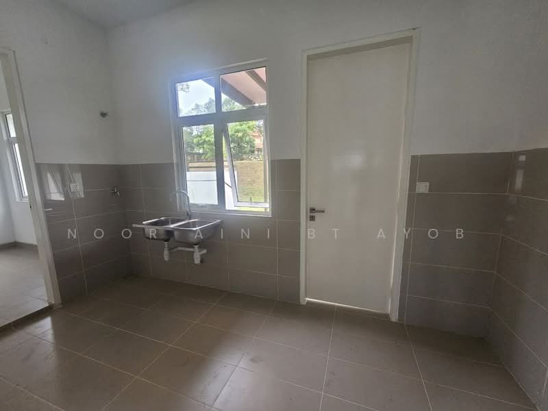MODERN 3 Sty Hyperlink Terrace Duta Villa Presint 14 Putrajaya untuk Untuk Dijual - RM 1,550,000, Feb 2026 - Kitchen - PropertyGuru.com.my