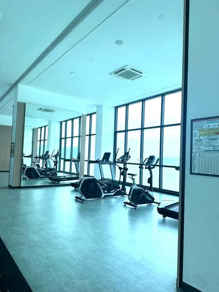 Condominium for Rent at Queens Residences Q1 @ Queens Waterfront - CY Tan - Gym - PropertyGuru.com.my