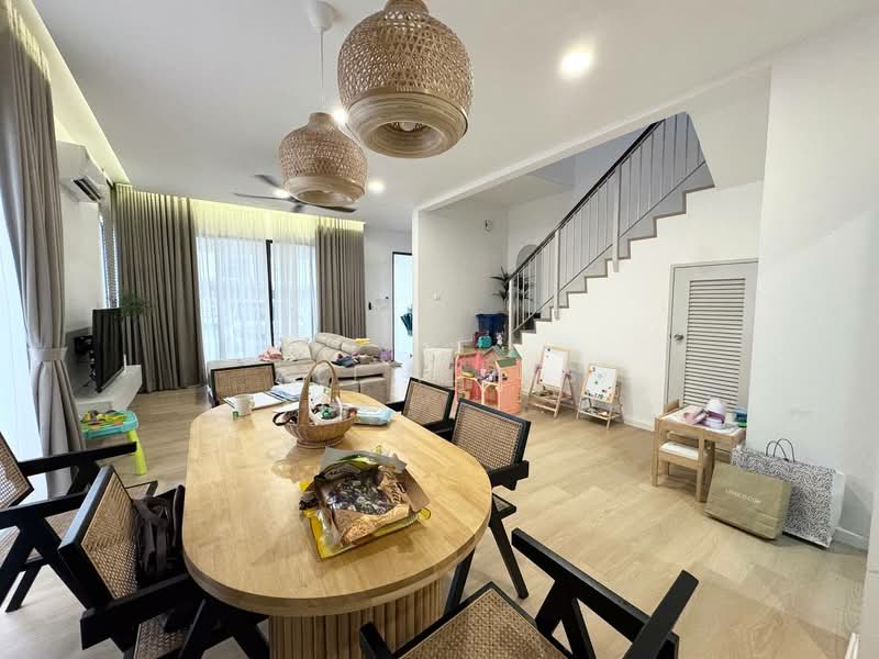 2-storey Terraced House for Sale in Setia Ecohill (Semenyih) - Ali Idris - Living Room - PropertyGuru.com.my