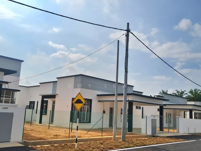 1-storey Terraced House for Sale in Temerloh (Pahang) - Amy Lew - Exterior - PropertyGuru.com.my