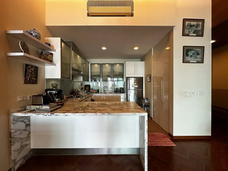 Straits Quay (The Suites at Waterside) untuk Untuk Disewa - RM 4,700 /bulan, Feb 2026 - Kitchen - PropertyGuru.com.my