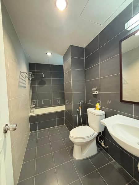 Kinta Riverfront Hotel & Suites untuk Untuk Disewa - RM 1,900 /bulan, Feb 2026 - Bathroom - PropertyGuru.com.my