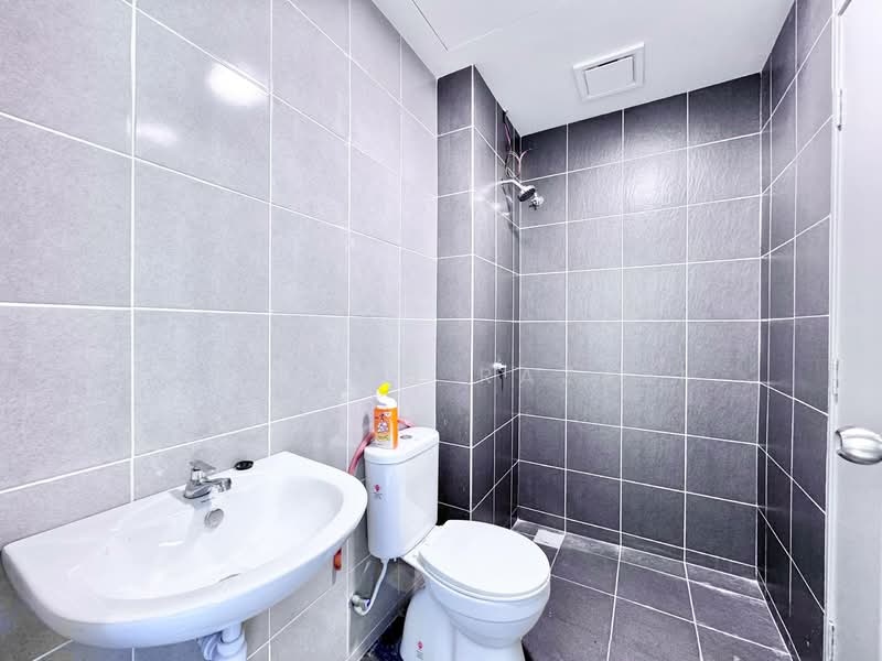 Terraced House for Sale in Sepang (Selangor) - Aqillah Razali - Bathroom - PropertyGuru.com.my