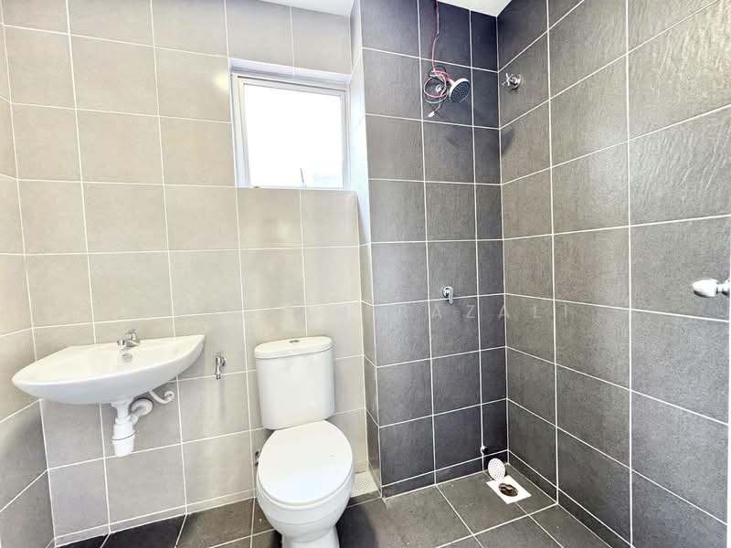 Terraced House for Sale in Sepang (Selangor) - Aqillah Razali - Bathroom - PropertyGuru.com.my