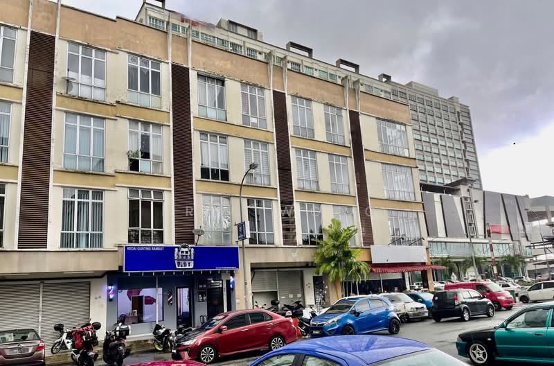 Shop for Sale in Gelang Patah (Johor) - Eric Wong - Exterior - PropertyGuru.com.my