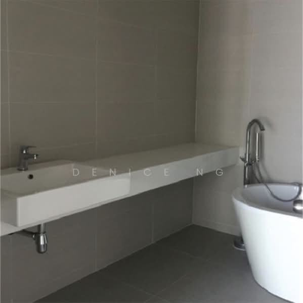 3-storey Terraced House for Sale in Seri Kembangan (Selangor) - Denice Ng - Bathroom - PropertyGuru.com.my