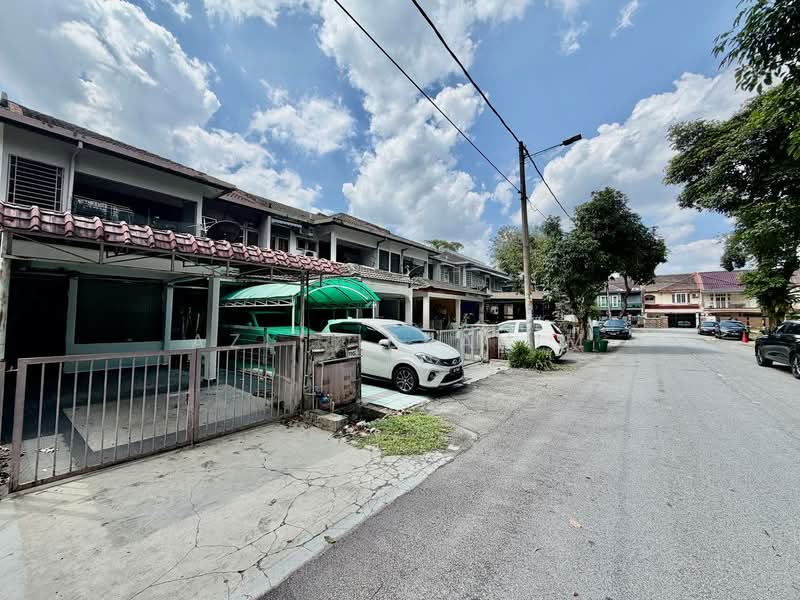 Townhouse for Sale in Pandan Indah (Ampang) - Azli Ibrahim - Exterior - PropertyGuru.com.my
