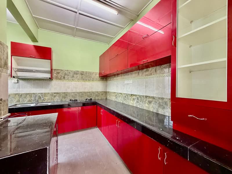 Townhouse for Sale in Pandan Indah (Ampang) - Azli Ibrahim - Kitchen - PropertyGuru.com.my