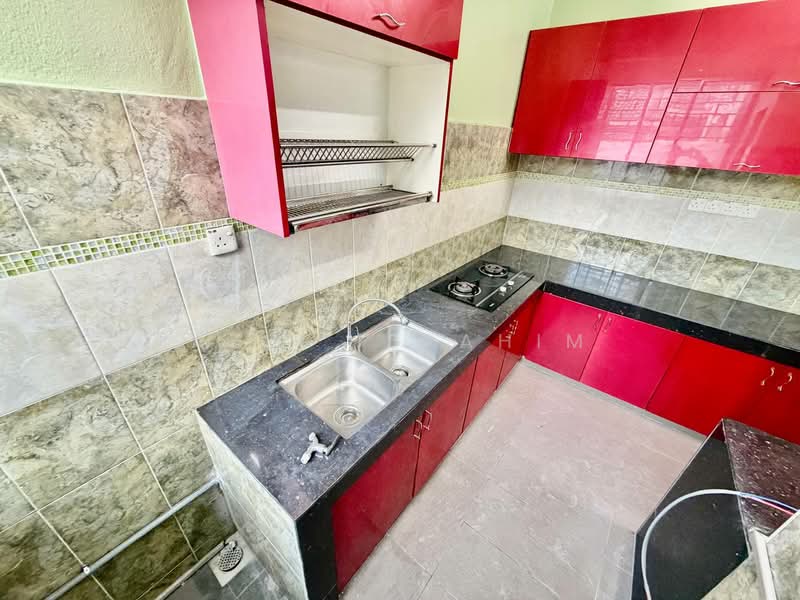 Townhouse for Sale in Pandan Indah (Ampang) - Azli Ibrahim - Kitchen - PropertyGuru.com.my