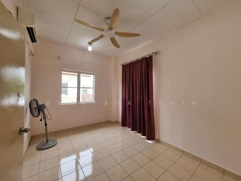 Cluster House for Rent in Bandar Puncak Alam (Puncak Alam) - Irmantaha Tamin - Bedroom - PropertyGuru.com.my