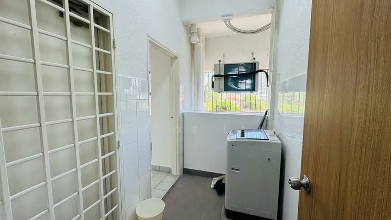 Indah Samudra Condominium untuk Untuk Disewa - RM 2,200 /bulan, Feb 2026 - Balcony - PropertyGuru.com.my