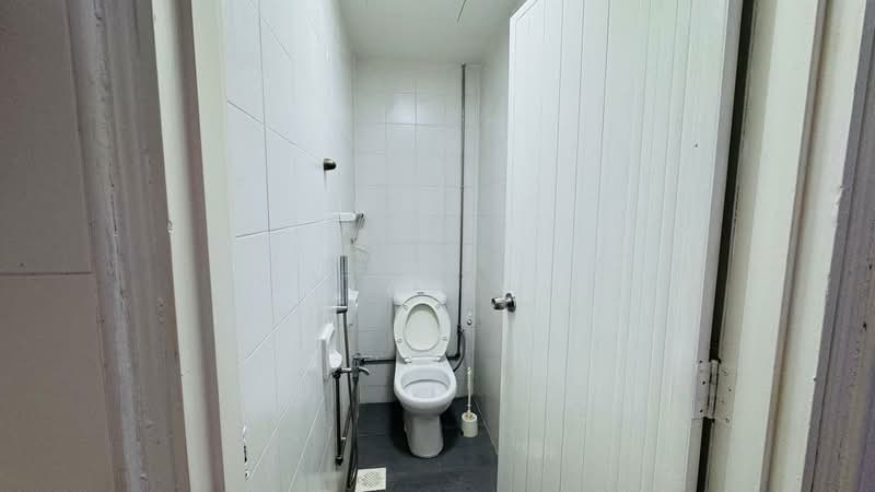 Indah Samudra Condominium untuk Untuk Disewa - RM 2,200 /bulan, Feb 2026 - Bathroom - PropertyGuru.com.my