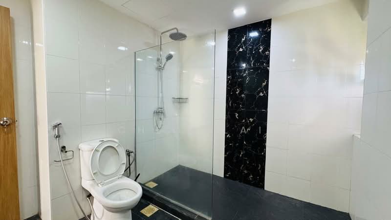Indah Samudra Condominium untuk Untuk Disewa - RM 2,200 /bulan, Feb 2026 - Bathroom - PropertyGuru.com.my