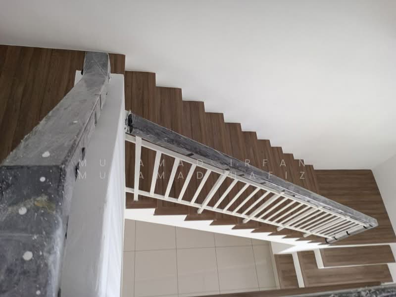 2-storey Terraced House for Sale in Bandar Bukit Raja (Klang) - Muhamad Irfan Muhamad Hafiz - Stairs - PropertyGuru.com.my