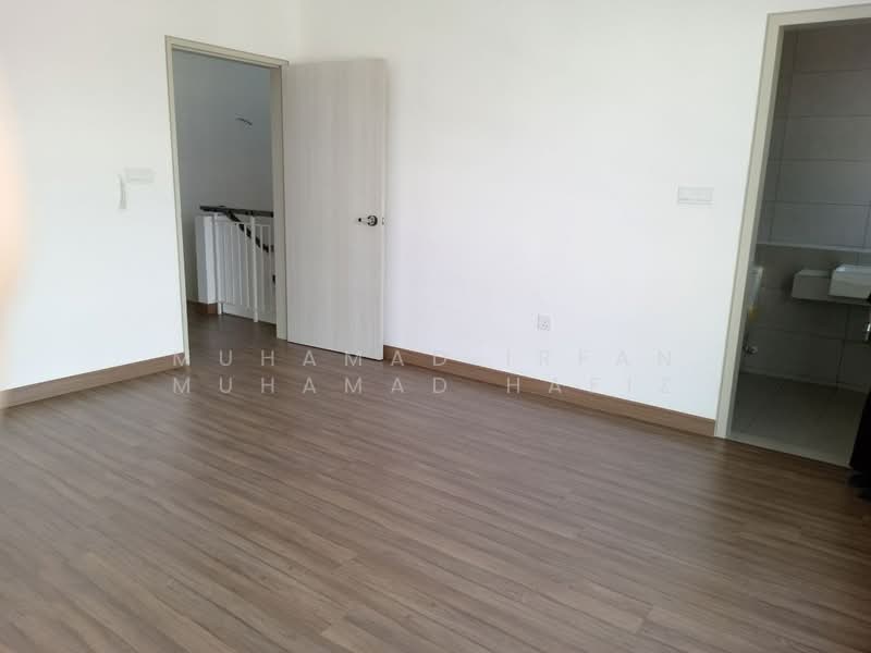 2-storey Terraced House for Sale in Bandar Bukit Raja (Klang) - Muhamad Irfan Muhamad Hafiz - Bedroom - PropertyGuru.com.my