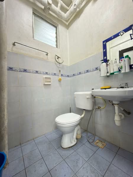 Apartment for Sale at Villa Bestari Apartment - Vivian Abdullah - Bathroom - PropertyGuru.com.my