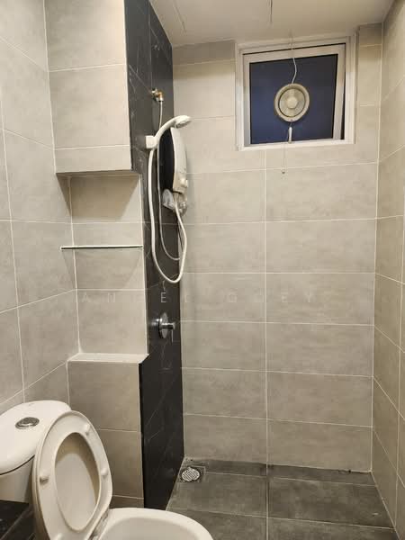 Condominium for Rent at QuayWest Residence - Angel Goey - Bathroom - PropertyGuru.com.my