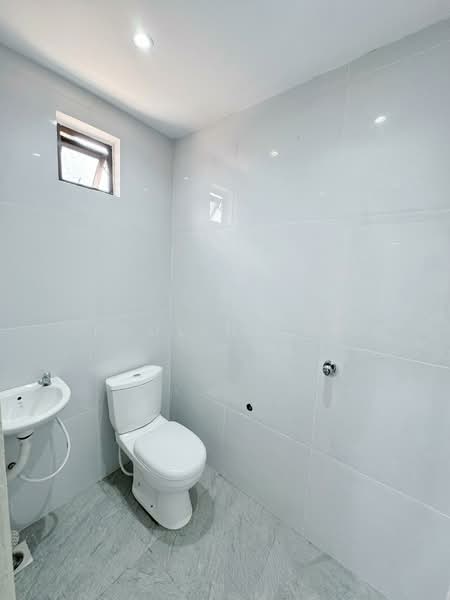 2-storey Terraced House for Sale in Taman Desa Jaya (Johor Bahru) - Pauline Ng - Bathroom - PropertyGuru.com.my