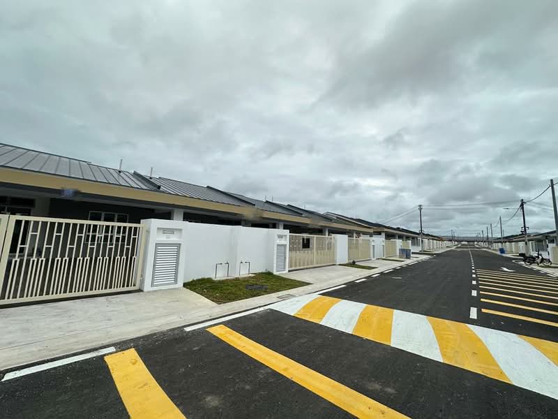 1-storey Terraced House for Sale in Bandar Putra (Kulai) - Ruby Tan - Exterior - PropertyGuru.com.my