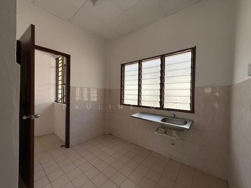 Apartment for Sale at Taman Desa Kempas - Pauline Goh - Kitchen - PropertyGuru.com.my