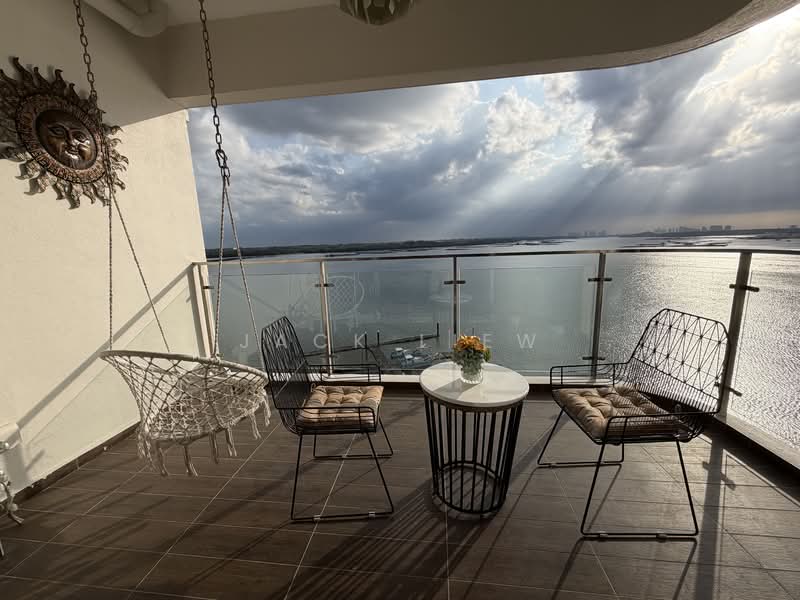 Royal Strand @ Country Garden Danga Bay untuk Untuk Disewa - RM 4,500 /bulan, Feb 2026 - Balcony - PropertyGuru.com.my