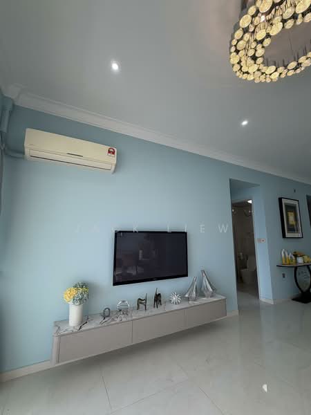 Royal Strand @ Country Garden Danga Bay untuk Untuk Disewa - RM 4,500 /bulan, Feb 2026 - Living Room - PropertyGuru.com.my