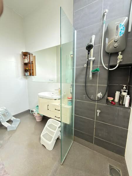 Cluster House for Sale in Setia Tropika (Johor Bahru) - Winson Tan - Bathroom - PropertyGuru.com.my