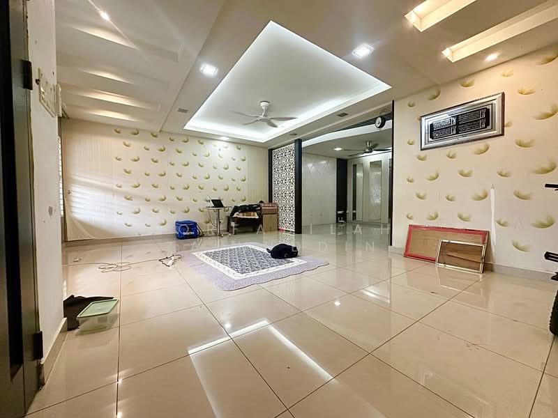 2-storey Terraced House for Sale in Taman Desa Alam (Shah Alam) - NORFADILAH ZAINUDDIN - Living Room - PropertyGuru.com.my