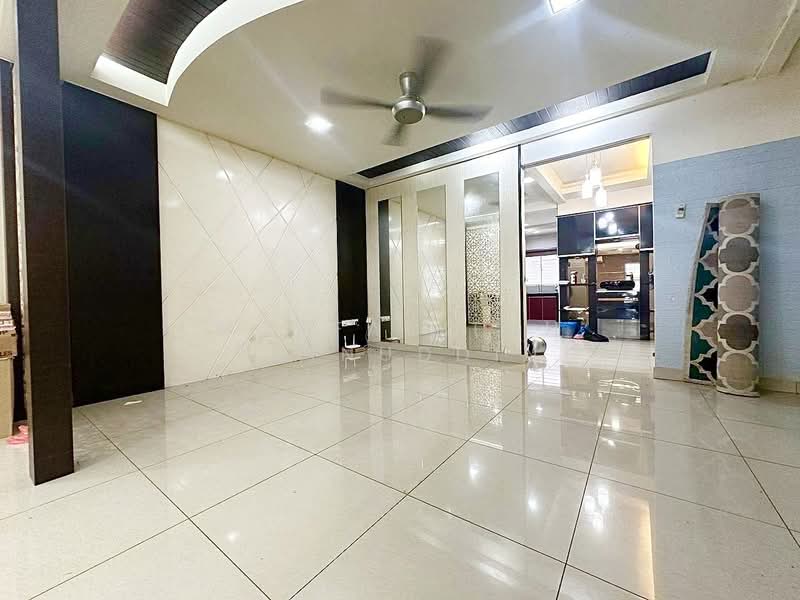 2-storey Terraced House for Sale in Taman Desa Alam (Shah Alam) - NORFADILAH ZAINUDDIN - Living Room - PropertyGuru.com.my