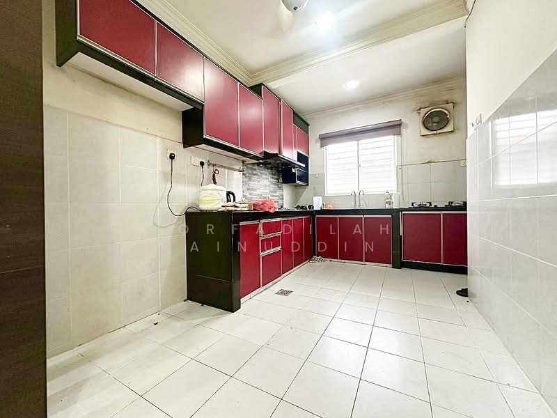 2-storey Terraced House for Sale in Taman Desa Alam (Shah Alam) - NORFADILAH ZAINUDDIN - Kitchen - PropertyGuru.com.my
