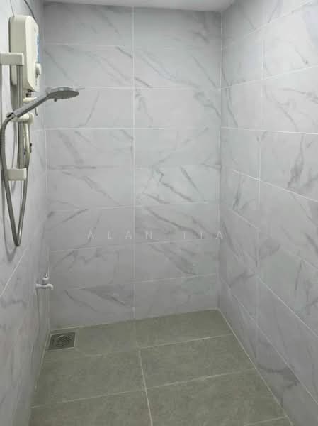 1-storey Terraced House for Sale in Taman Johor Jaya (Johor Bahru) - Alan Tia - Bathroom - PropertyGuru.com.my