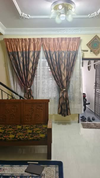 2-storey Terraced House for Sale in Taman Puteri Wangsa (Ulu Tiram) - Alan Chew - Living Room - PropertyGuru.com.my