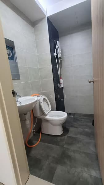 Condominium for Rent at QuayWest Residence - Angel Goey - Bathroom - PropertyGuru.com.my