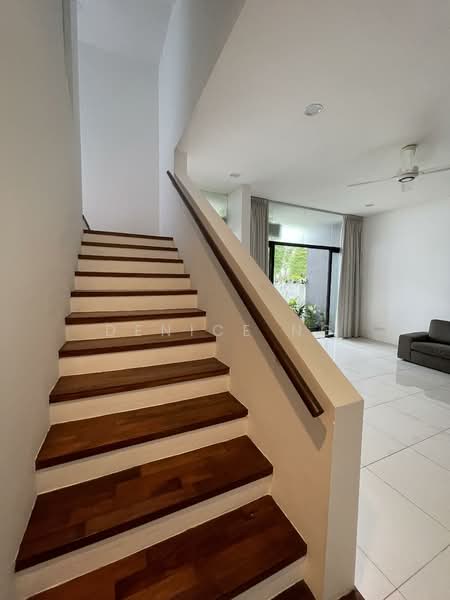 3-storey Terraced House for Sale in Seri Kembangan (Selangor) - Denice Ng - Living Room - PropertyGuru.com.my
